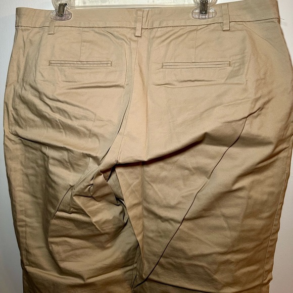 Gap perfect khaki pant size 16R - Picture 7 of 11